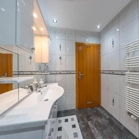 Sara Dom wakacyjny Bihać