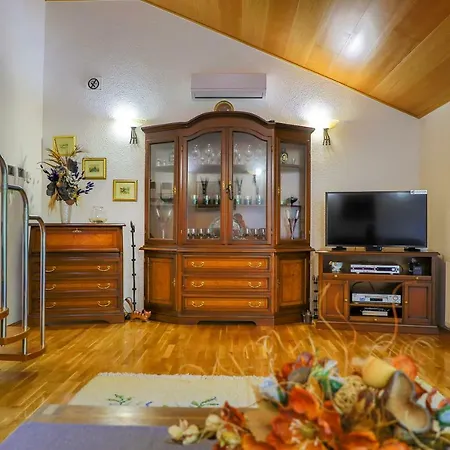 Dom wakacyjny Sara *