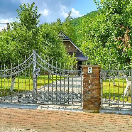 Dom wakacyjny Sara *