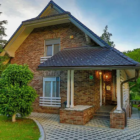 Dom wakacyjny Sara *