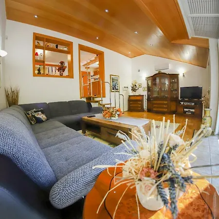 Holiday home Sara Bihac